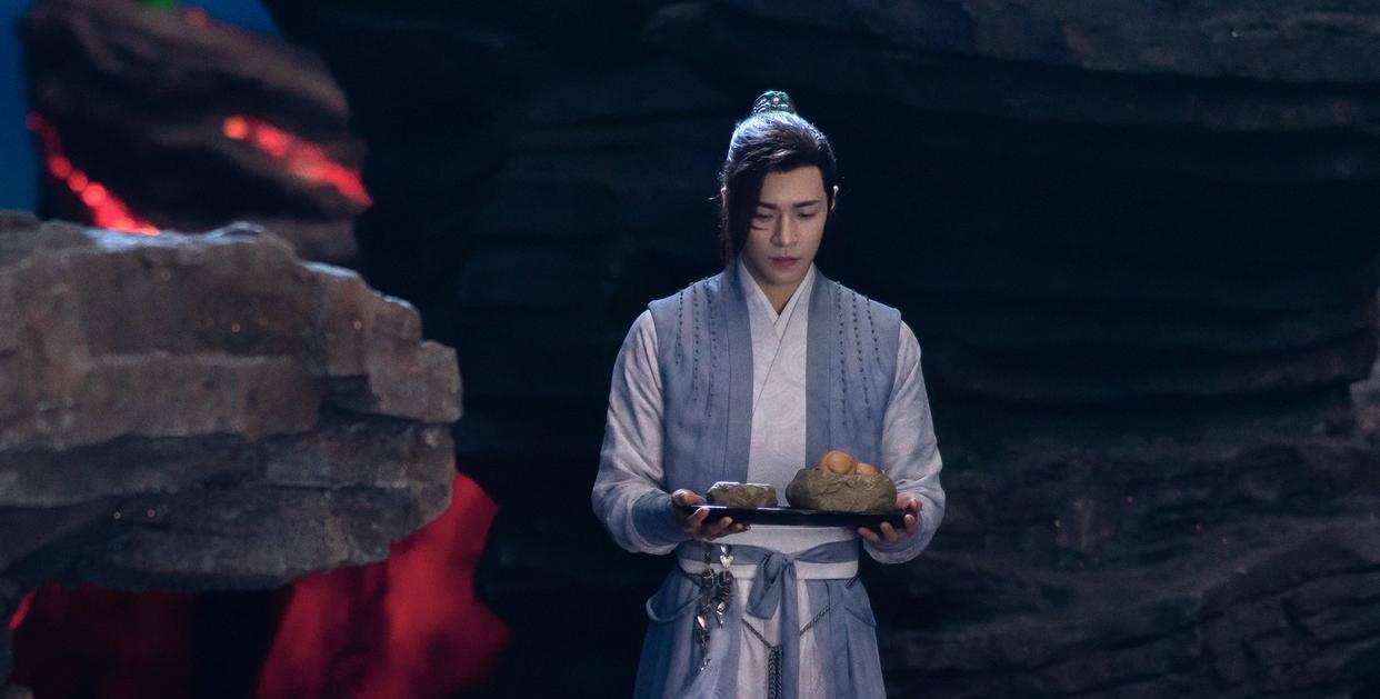 白羽|长月烬明大结局：三对CP全部悲剧结尾，廿白羽成为最大赢家