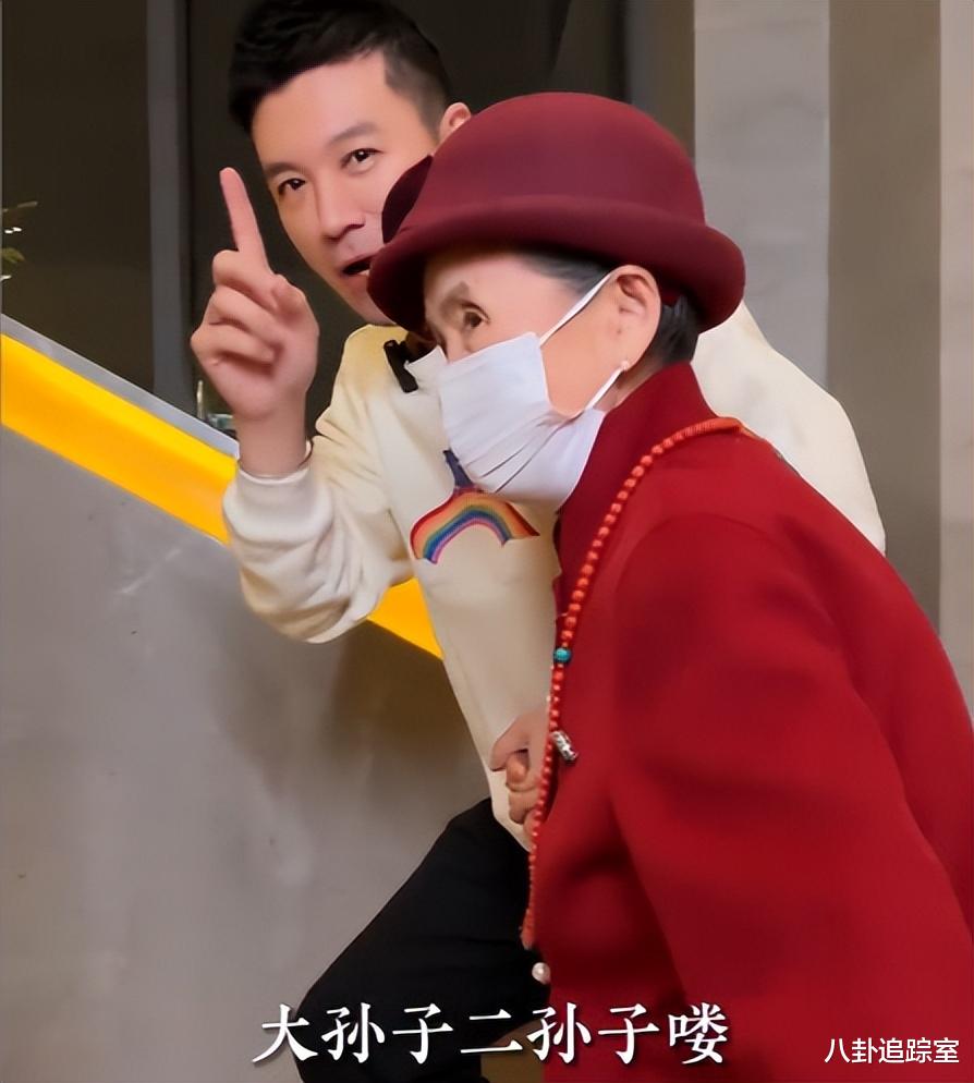 杨子|杨子黄圣依罕同框,自曝分居系年后首见面,安迪当场泪目牵手不放