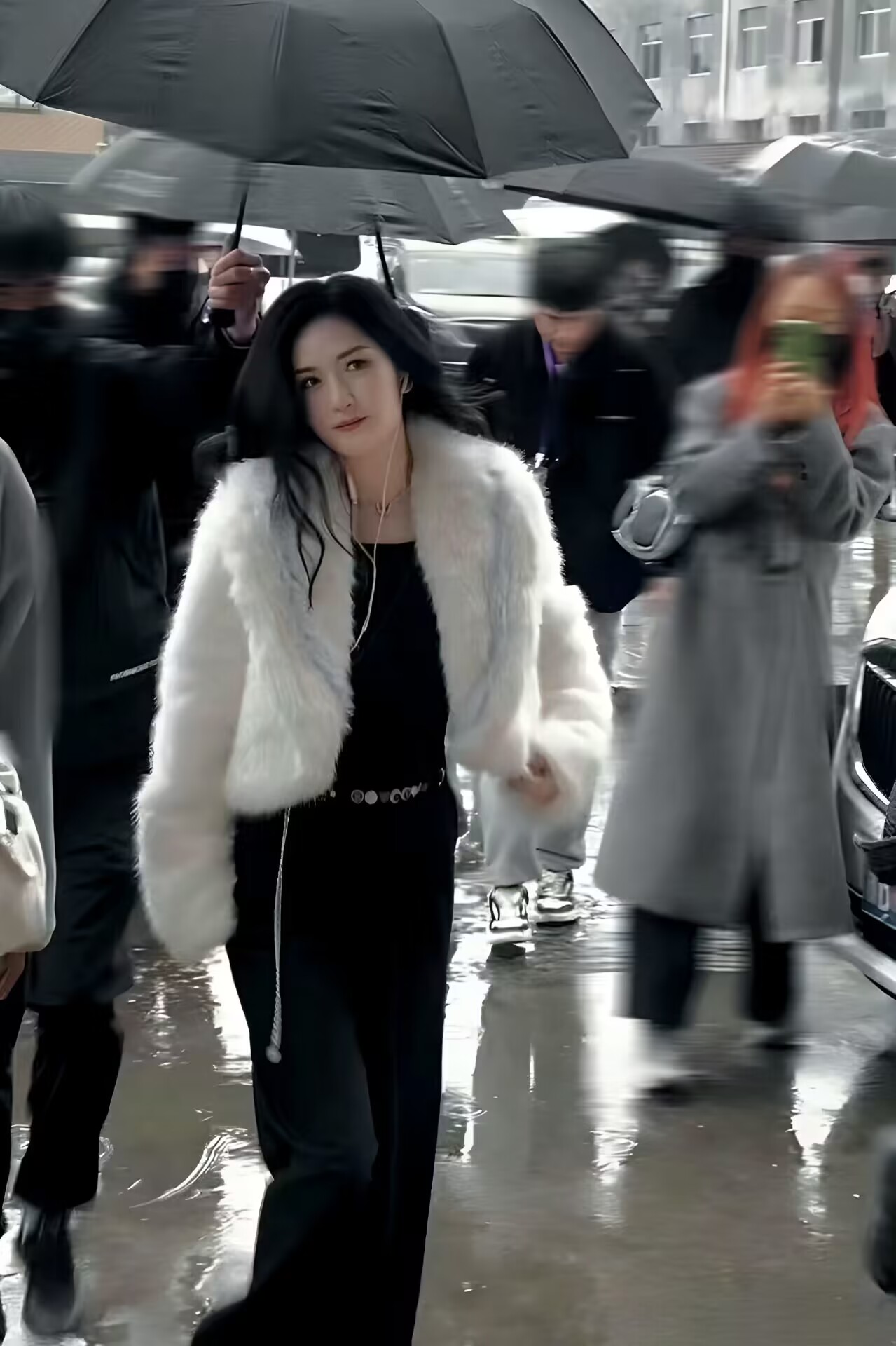 谢娜|谢娜录制《你好,星期六》,还未适应身份转换,走错化妆室