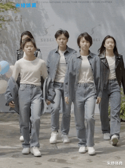 全红婵陈芋汐拍时装广告当模特走秀，霸气十足，网友：像要去打架