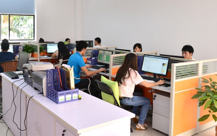 大学生|家境好也有错了，毕业生有车、无房贷，面试官坦言：不要这样的