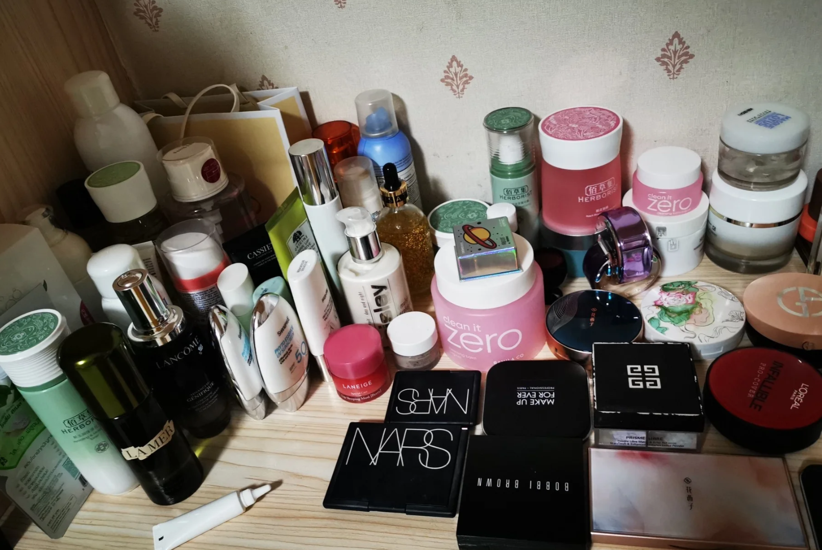 整理一次家，才发现这些年白扔了多少钱，真想给自己一巴掌