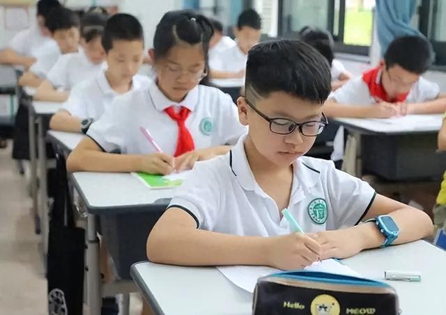 工作后才醒悟,军校和警校差别真大,幸好当初听了爸爸的话