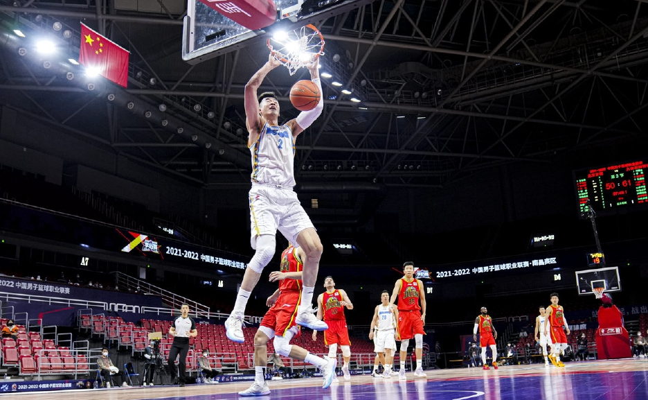 首钢集团|坏消息!首钢男篮内线老将,或陷入困境输球