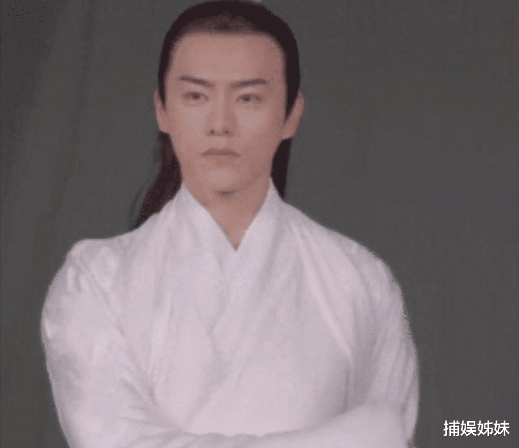 好不容易演个男主，连肥都舍不得减，《花千骨》导演这次输大发了