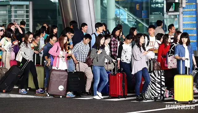 外国人|外国人一个背包就能搞定,中国人去旅行为何总拉着旅行箱?