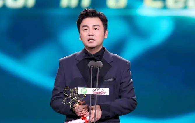 雷佳音老婆照片曝光,还真比热巴好看!