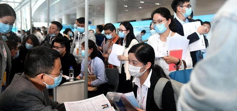 大学生|211女生500强裸辞干保洁,月薪从5000变7000,网友:大学白读了