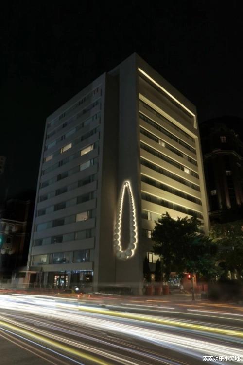 汪小菲彻底与大S切割,S酒店改新名字,张兰给汪小菲竖大拇指