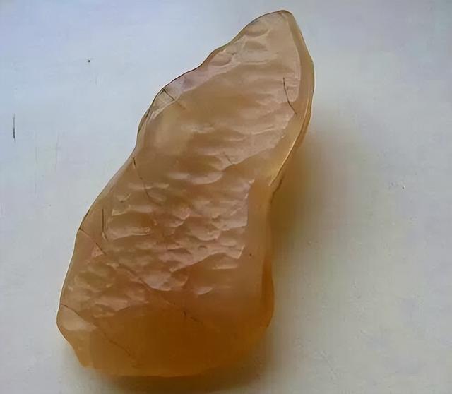 玛瑙|不管懂不懂，捡到这样的石头千万别扔了！