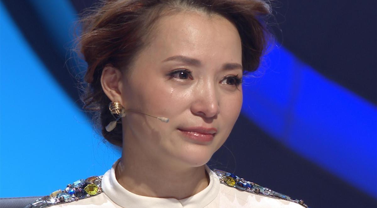 “央视担当”到“查无此人”，49岁的董卿，终于落到今天这一下场