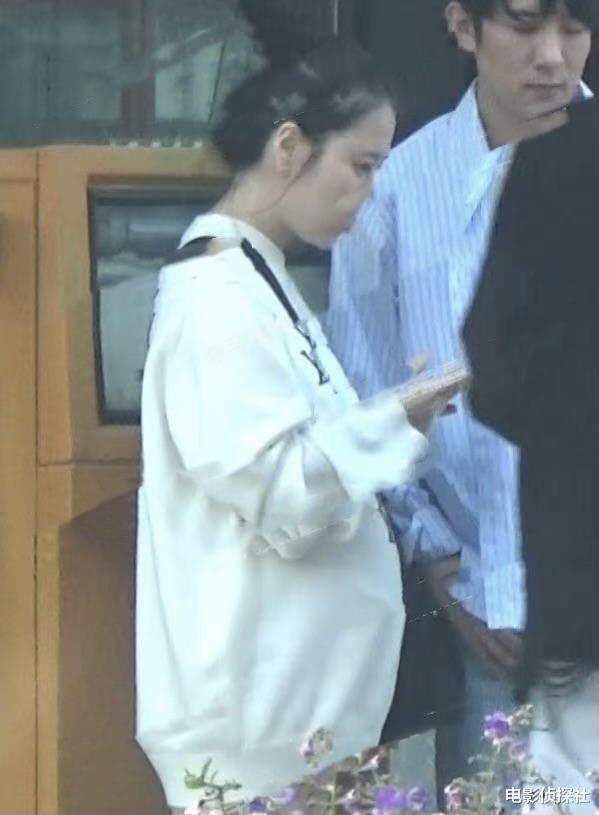 大瓜!演员季肖冰被曝隐婚当爸,女友孕肚明显快生了