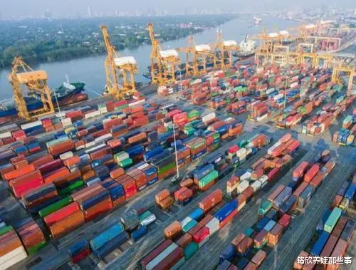 许多|压榨、通胀、萧条:美国年轻打工人躺平的真相