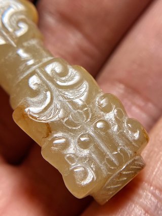 和田玉籽料|汉 和田玉籽料沁色 兽面纹 勒子 琮式勒 挂件 把件