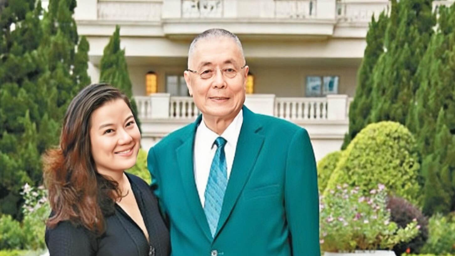 宝刀未老！84岁知名钢琴大师再度当爸，47岁名媛妻子二胎产子