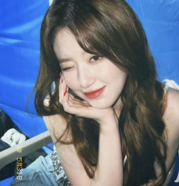 她到底为什么不满意自己这张与全智贤齐名的脸？硬是换到认不出…