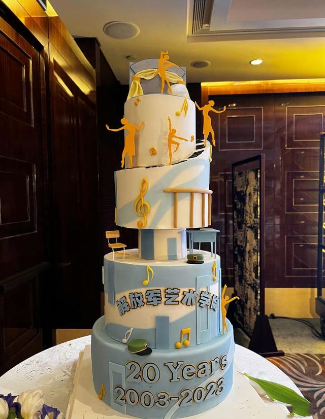 杨洋|红了依然保持联系!杨洋策划20周年同学会曝光!聚会满满创意获赞