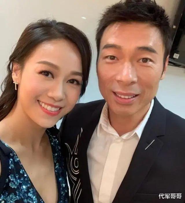 揭秘黄心颖与大14岁离异鼓手结婚真实内幕