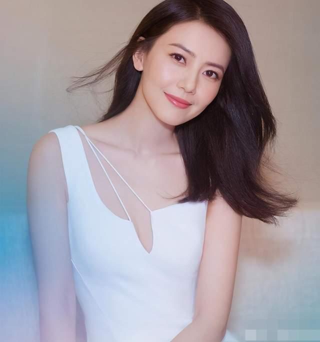 张译|“双面玉女”高圆圆,不再被世界宽容