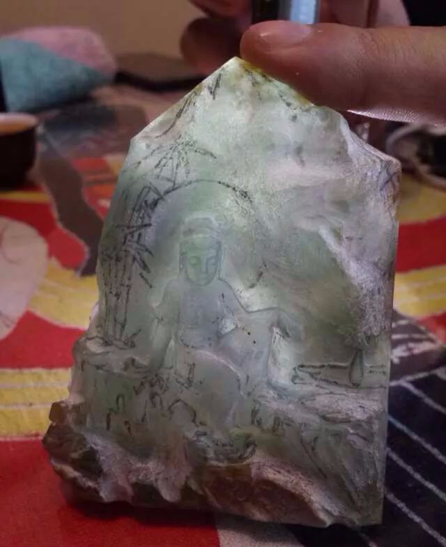 拿下一块翡翠原石，历经9月成品如何？