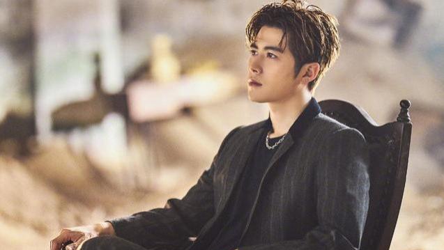 一半作品被下架，又出车祸，他也太惨了吧？