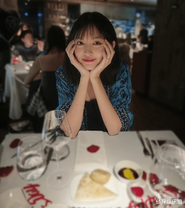 张梓琳|张梓琳晒二胎女儿骑马萌照,妹妹罕露正脸颜值超高,长得像爸爸