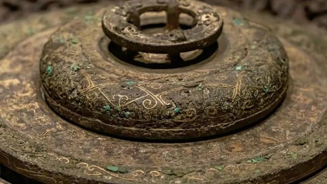 一天一件文物:战国中期错金云纹铜鉴缶