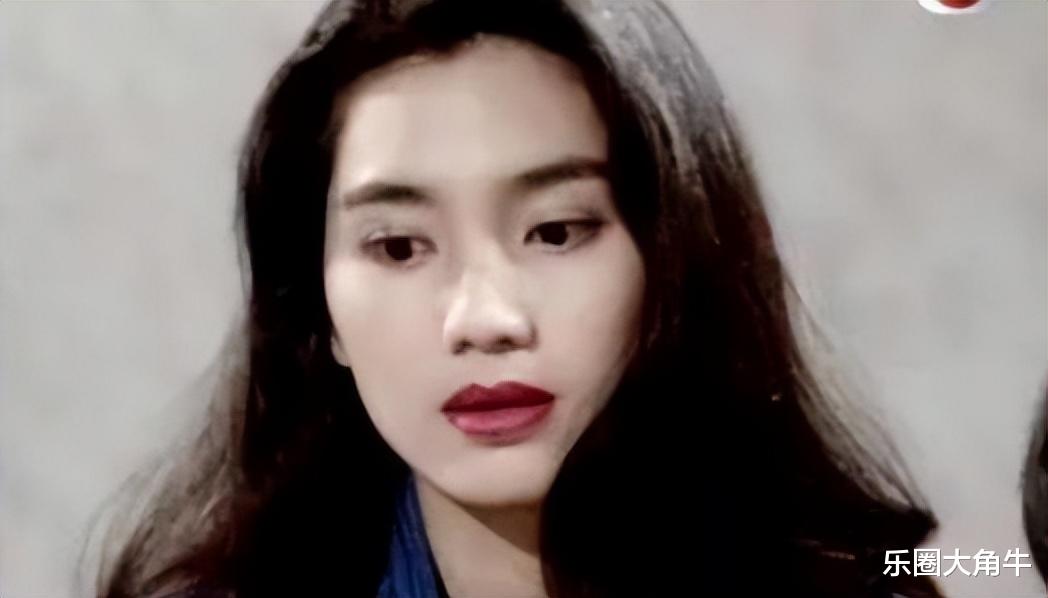 为何出轨了5年后,洪欣才决定与张丹峰离婚,她的聪明你想象不到