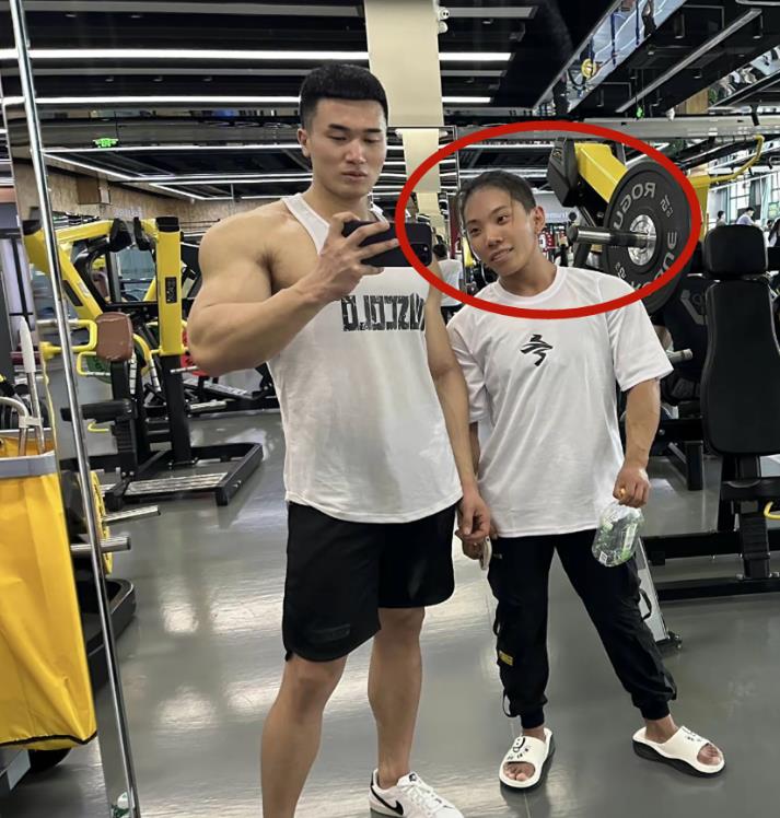 23岁健身网红冠军壮壮去世,静脉注射一分钟去世,网友:物极必反!