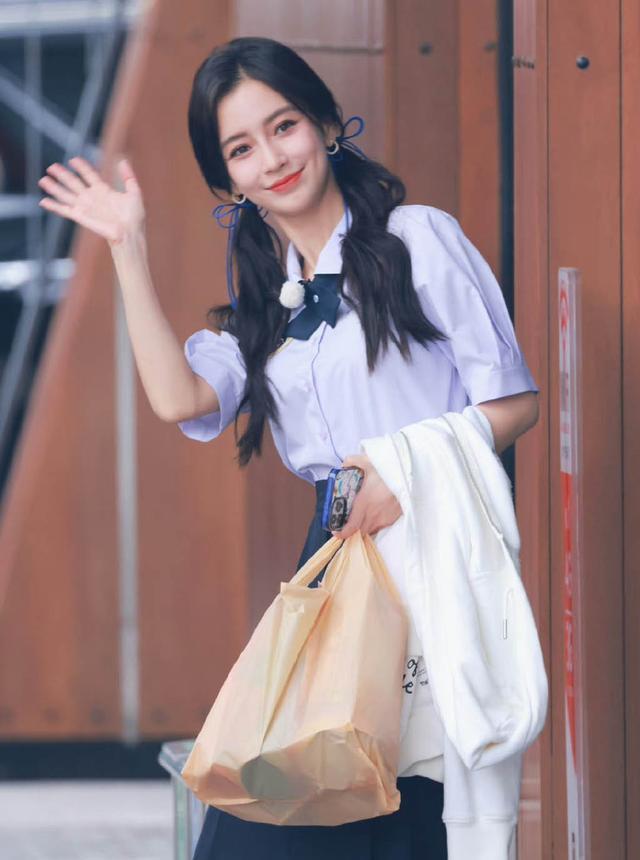 蔡徐坤|跑男校服路透!杨颖李晨蔡徐坤泰国站收官录制,全员高颜值