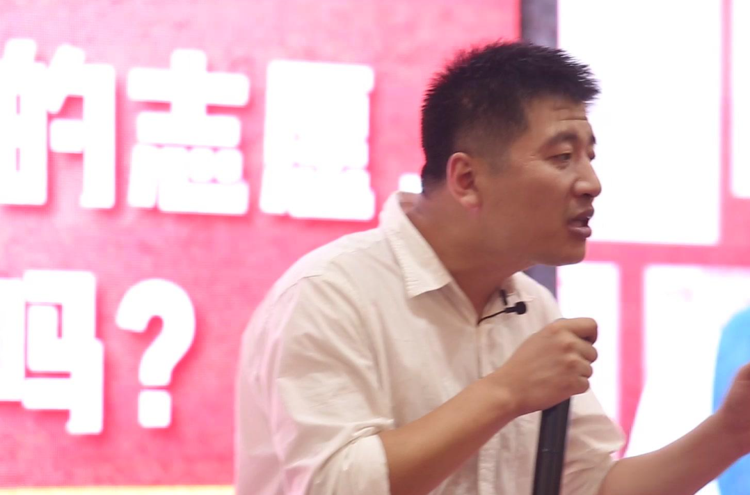 烟草局拟聘名单流出,“烟二代”已成往事,张雪峰遭遇连环打脸