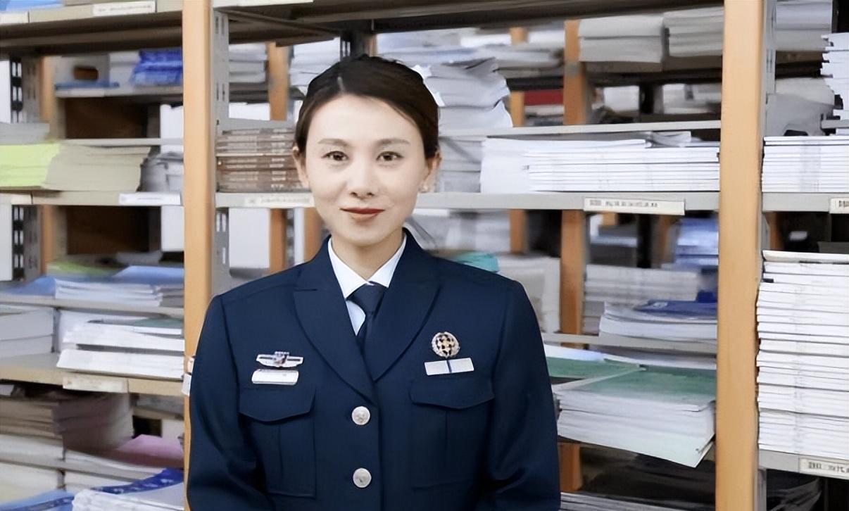 求职|“铁饭碗”岗位幸福度排名,公务员无缘前三,榜首着实羡煞众人