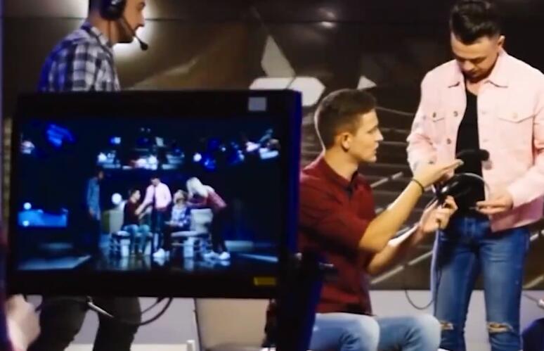 李嘉明|演员李嘉明指责电视收费乱象的背后是电视台没落、电视机商业革新