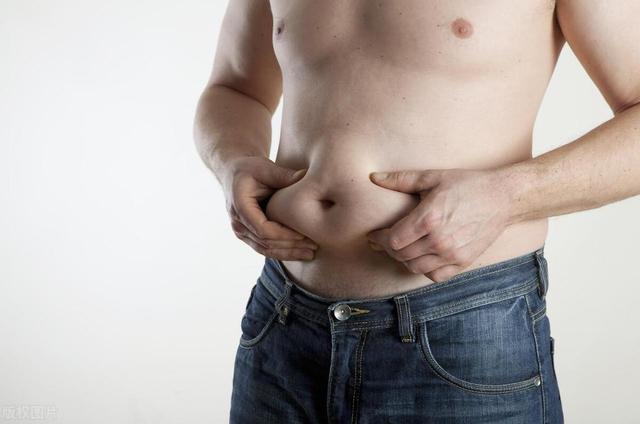 内脏脂肪超标有什么危害？3个方法让你恢复平坦小腹
