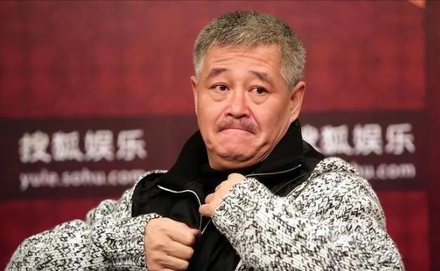 伊能静|关婷娜：傲人的身材和恩师赵本山，是我现在最难逾越的标签！