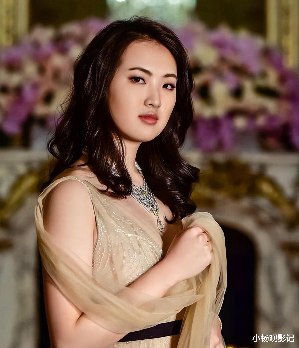 表面是艺人,背地是富家千金的6位女星,她们最不怕的就是潜规则