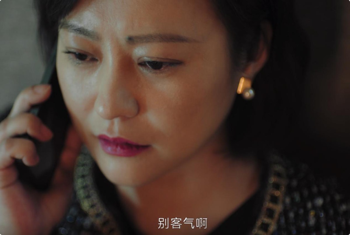 |吃饭做作别硬演！《熟年》郝蕾一出手，带来教科书式“干饭”