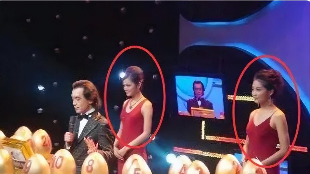 19年前，她靠着给李咏砸金蛋为生，如今摇身一变成了国际超模