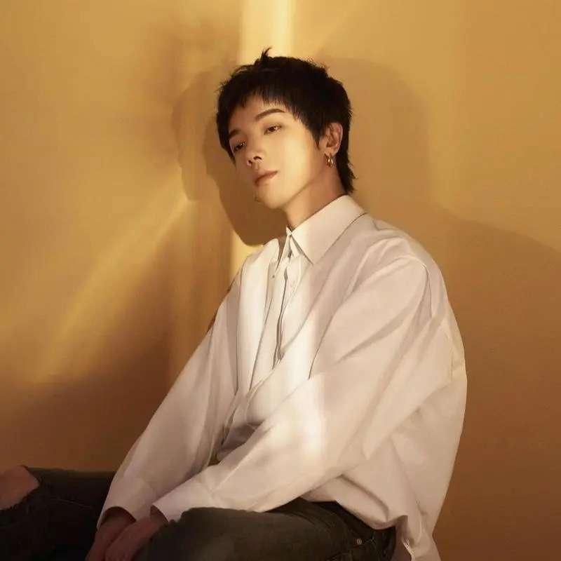 |“狂妄过头”华晨宇:惹张杰当众嘲讽可笑,敢言地位高过周杰伦!