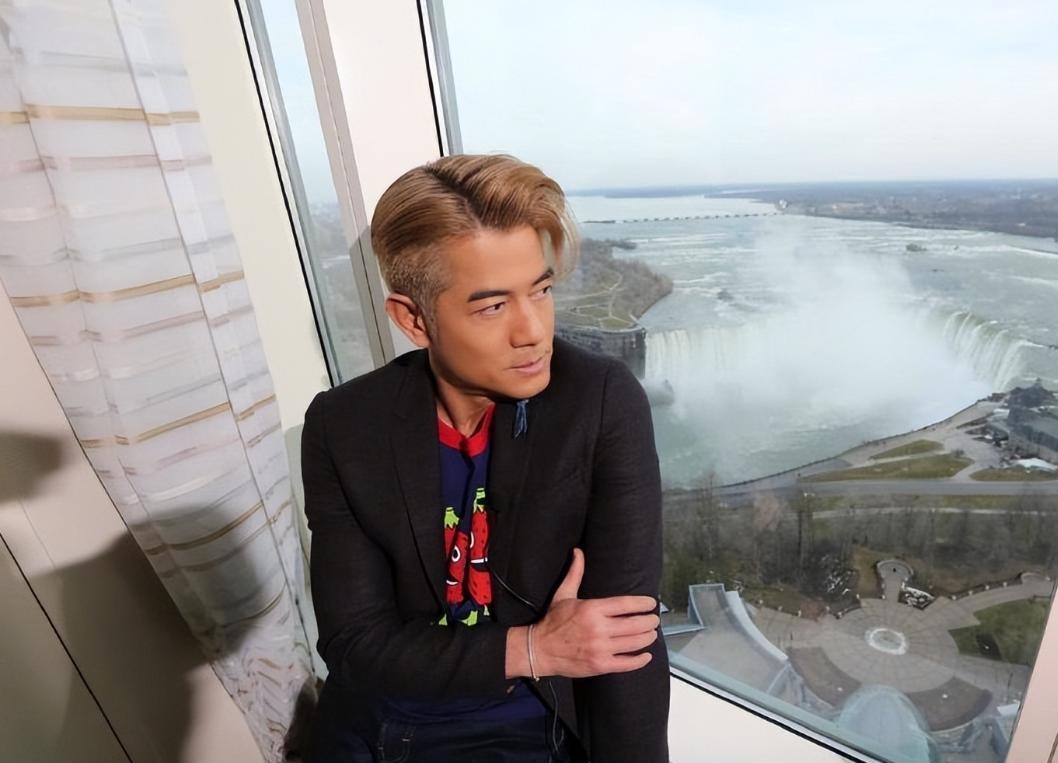 许晴|好家伙！郭富城亲姐住贫民窟，室内臭气熏天，去年却为岳母租豪宅