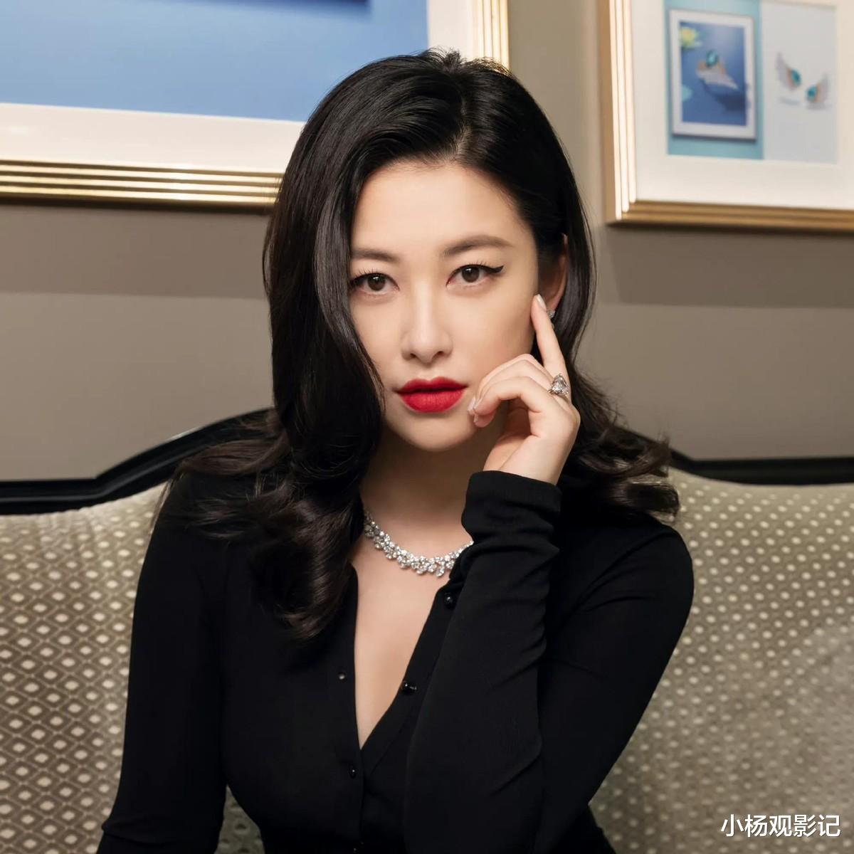 表面是艺人,背地是富家千金的6位女星,她们最不怕的就是潜规则