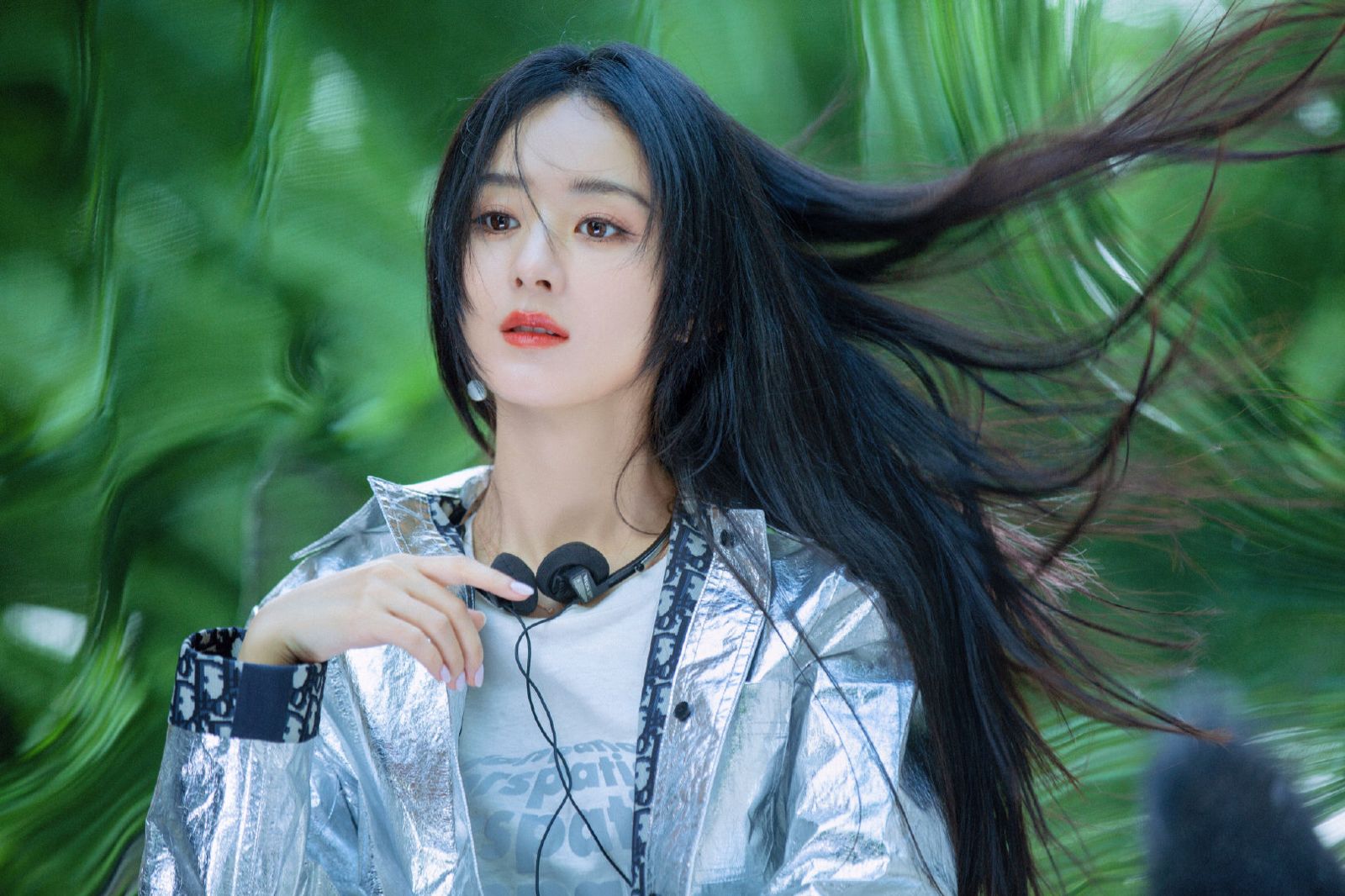 赵丽颖惊现张艺谋新片！番位无所谓，只为演技狂飙！