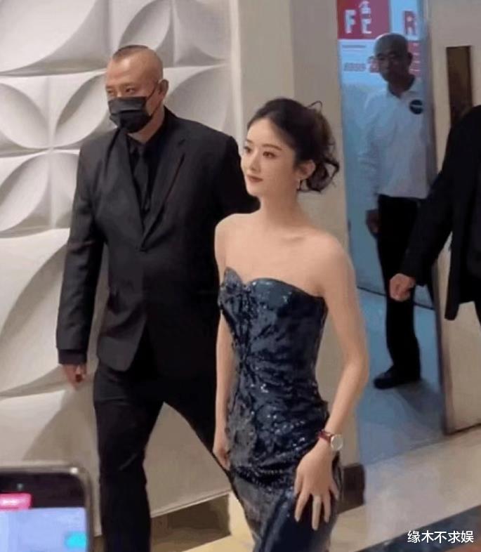 35岁赵丽颖活动万人空巷!坚持健身有肌肉,生图眼窝凹陷、皮肤松弛