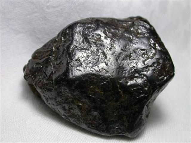 文玩|揭秘“异类文玩”陨石的详细种类、真假分辨以及具体的价格