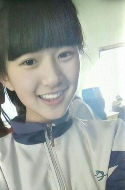 赵露思|赵露思初中就凭一张自拍就火爆网络,如今更是火遍娱乐圈