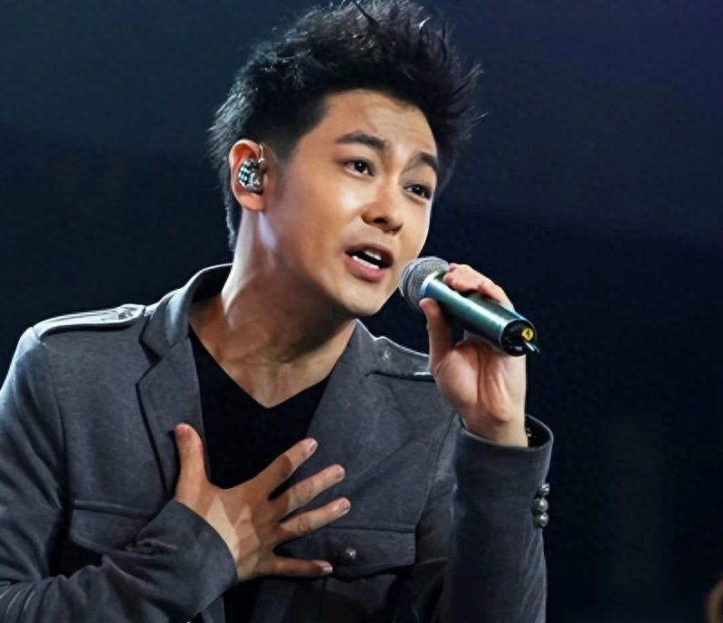 《披3》最豪的哥哥：名车上亿，酒庄傍身，衣帽间价值近2亿