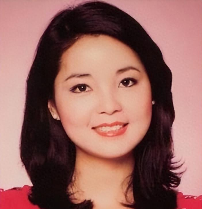 李连杰晒妻子近照,62岁利智衰老似老奶奶!反观前妻状态依然优雅