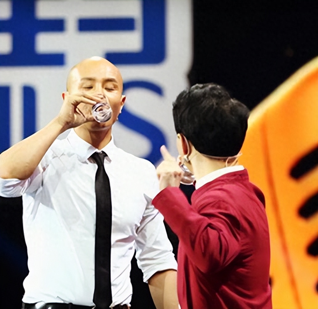 自毁前程的6位主持人,个个自我“作死”,没一个值得同情