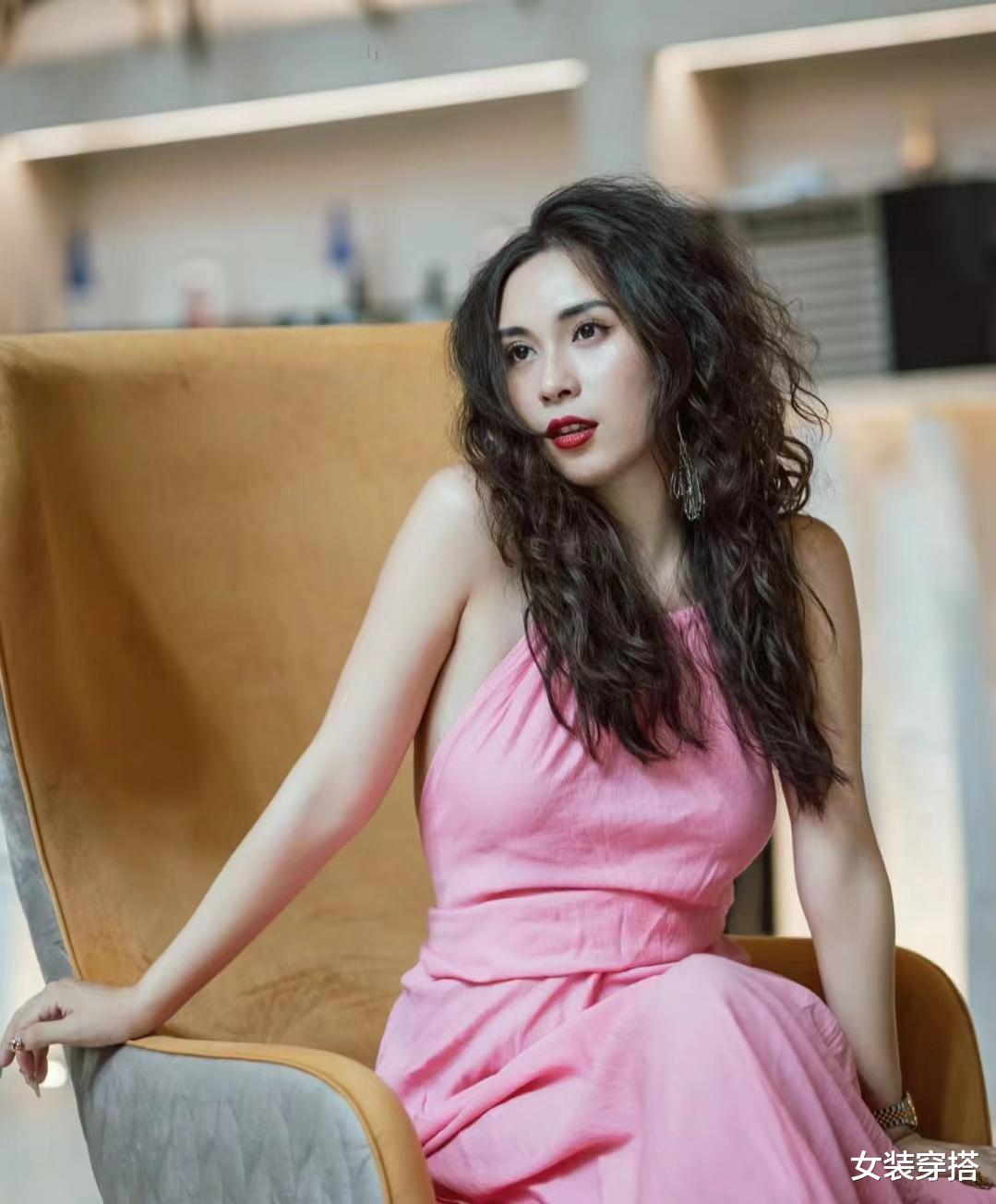 有钱没钱,烫头过年,2024年新流行这5款烫发发型,显年轻气质