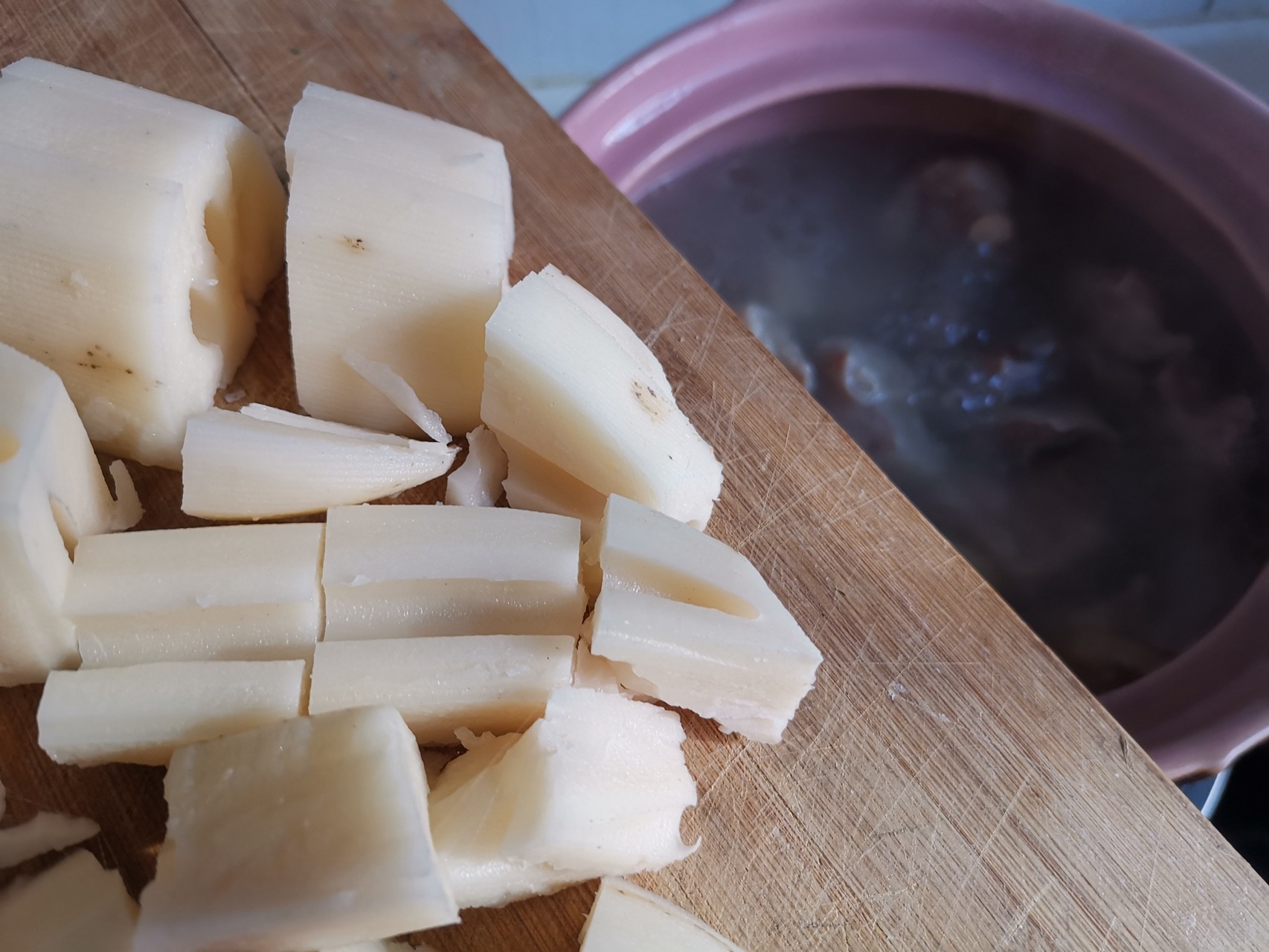 羊肉|入冬后，吃鸡吃鸭不如吃它，简单炖一锅，老人孩子都爱吃，太香了！